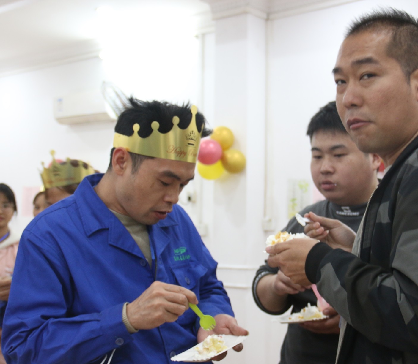 12吃蛋糕了！_看圖王.jpg